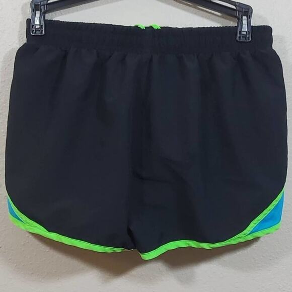 Under Armour heat gear athletic active shorts - Picture 2 of 4